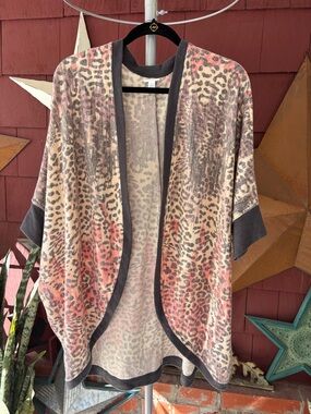 NWT Lularoe Kimono Leopard Print Women’s Size XL
